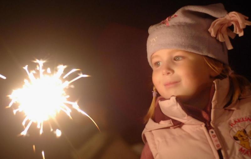 Ура, каникулы! Пиротехника, которую можно запускать с детьми - Калуга | kaluga.salutsklad.ru